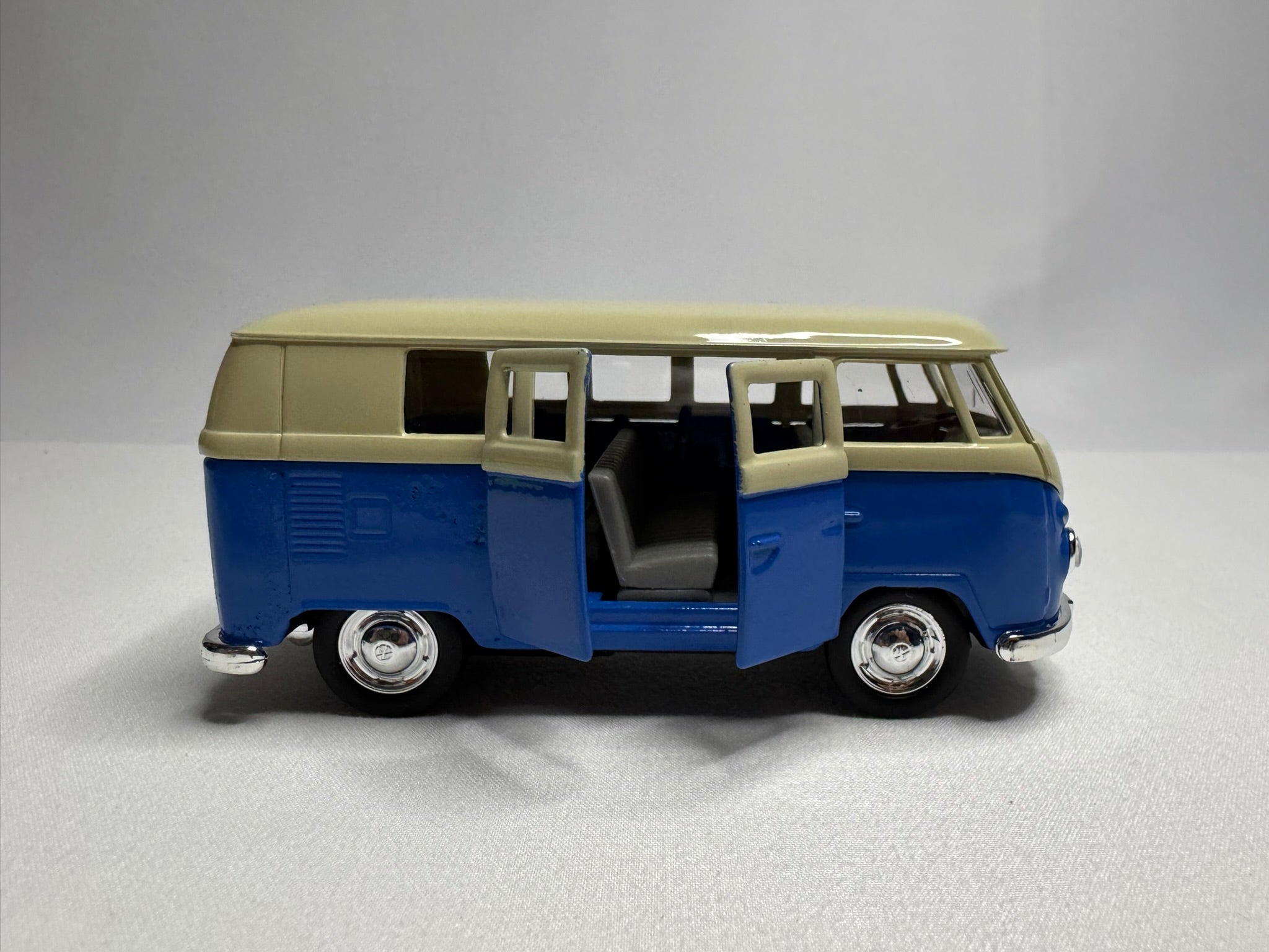 1:38 Welly VW Volkswagen T1 Bus 1963 Blau-Weiß #040