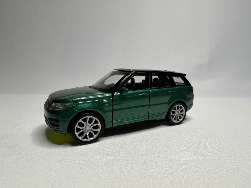 1:38 Welly Range Rover Sport 2013-2022 L494 Grün-Schwarz #041
