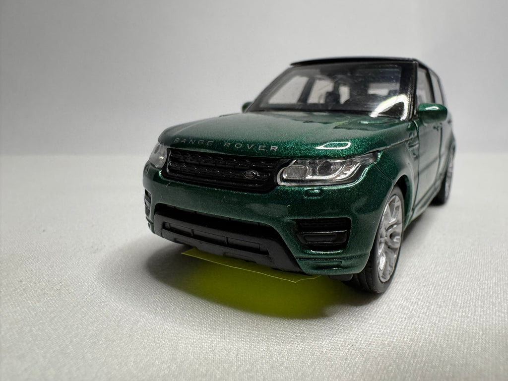 1:38 Welly Range Rover Sport 2013-2022 L494 Grün-Schwarz #041