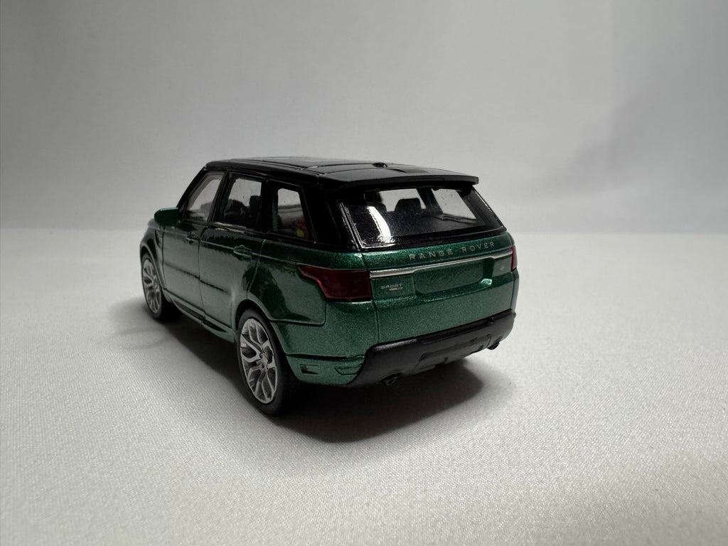 1:38 Welly Range Rover Sport 2013-2022 L494 Grün-Schwarz #041
