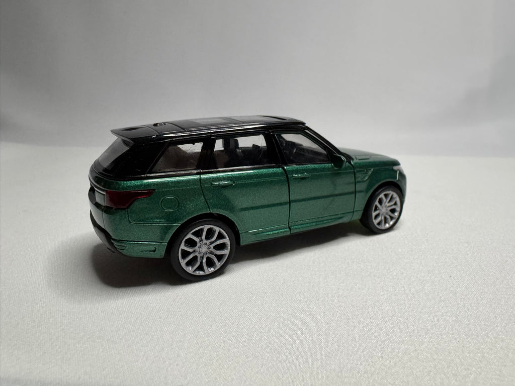 1:38 Welly Range Rover Sport 2013-2022 L494 Grün-Schwarz #041
