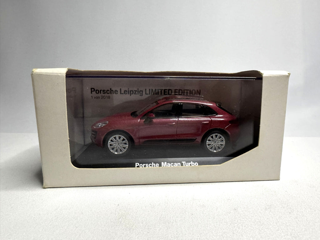 1:43 Porsche Händlermodelle Porsche Macan Turbo Limited Edition 1 von 2018 Rot #052