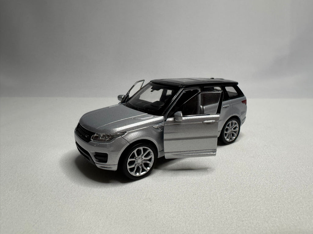 1:38 Welly Range Rover Sport 2013-2022 L494 Silber-Schwarz #105
