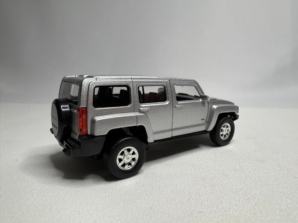 1:38 Welly Hummer H3 Silber #110