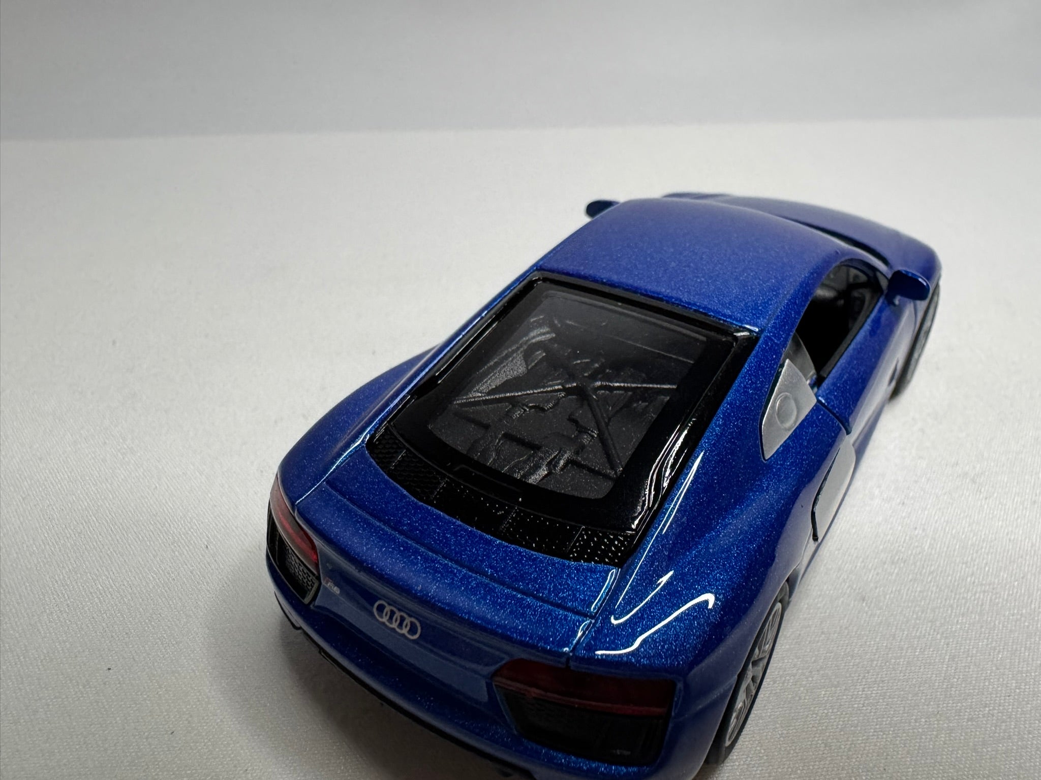 1:38 Welly 2016 Audi R8 Coupé V10 Blau #111