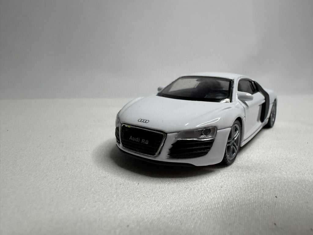 1:43 Welly 2007 Audi R8 Coupé Weiß #114