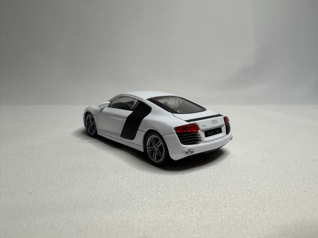 1:43 Welly 2007 Audi R8 Coupé Weiß #114