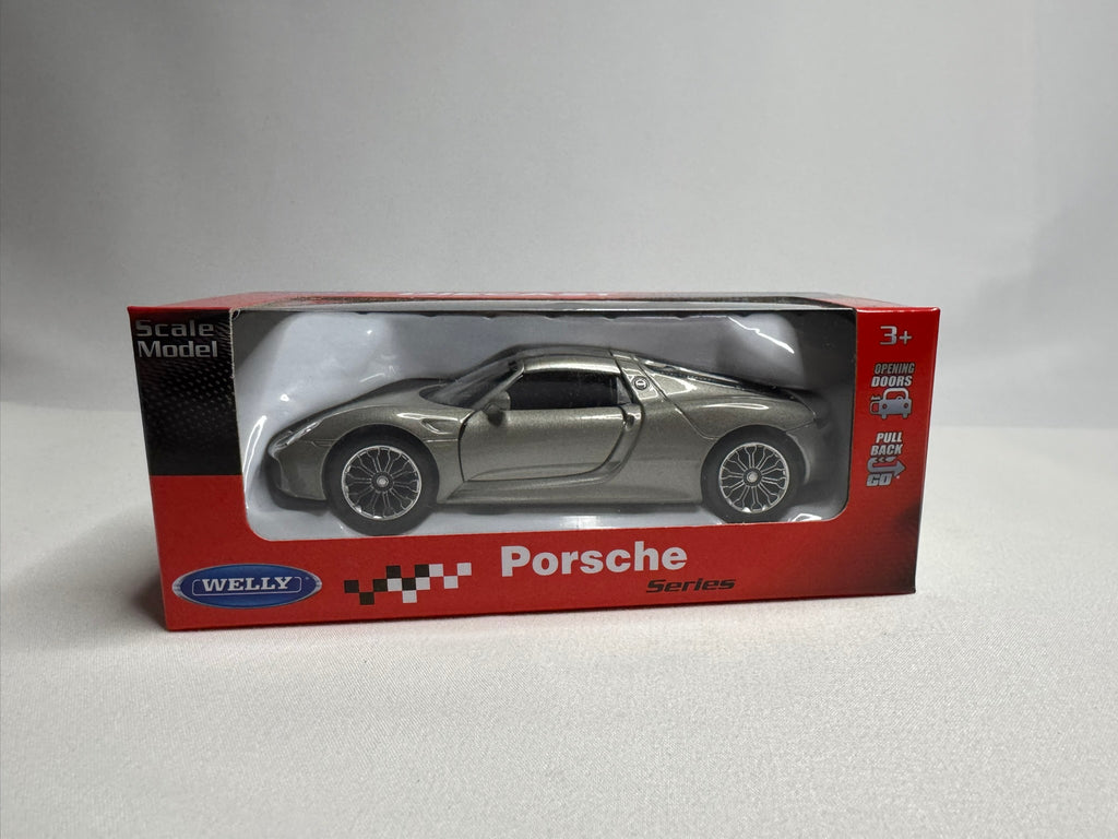 1:38 Welly Porsche 918 Spyder Hard-top Silber #115