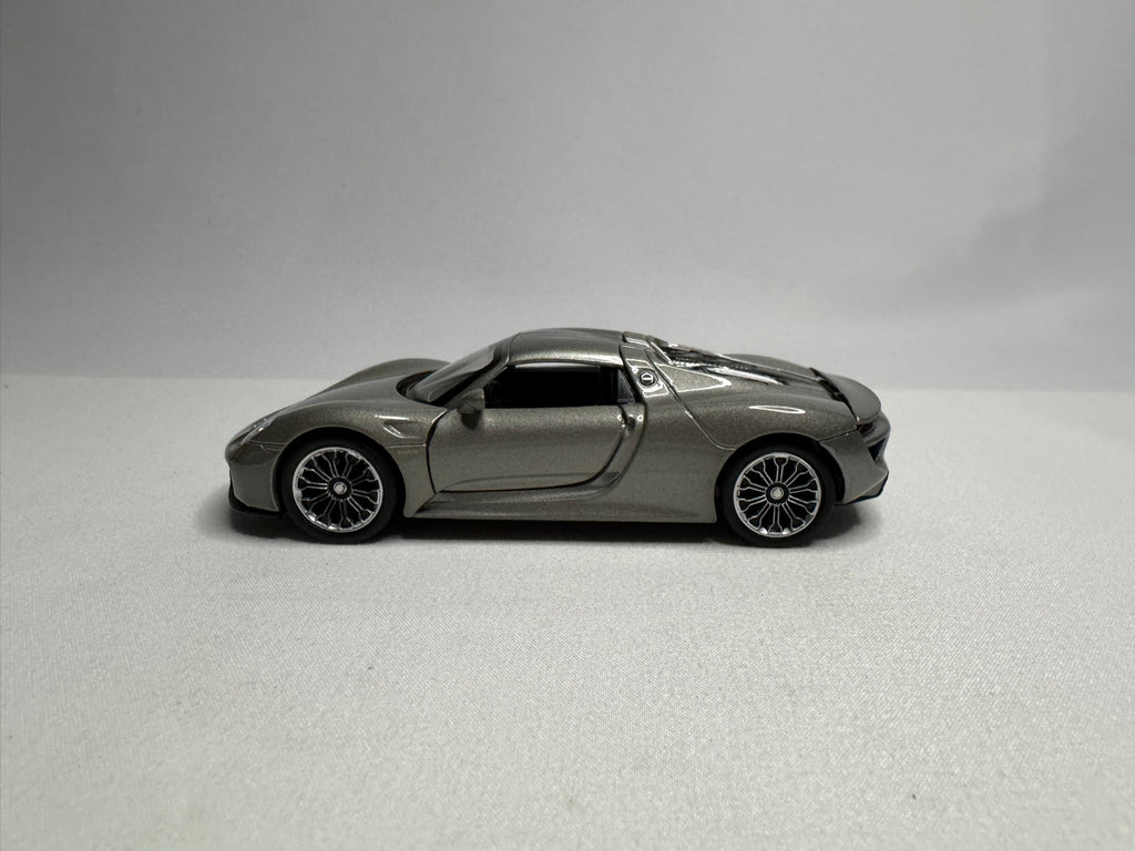 1:38 Welly Porsche 918 Spyder Hard-top Silber #115