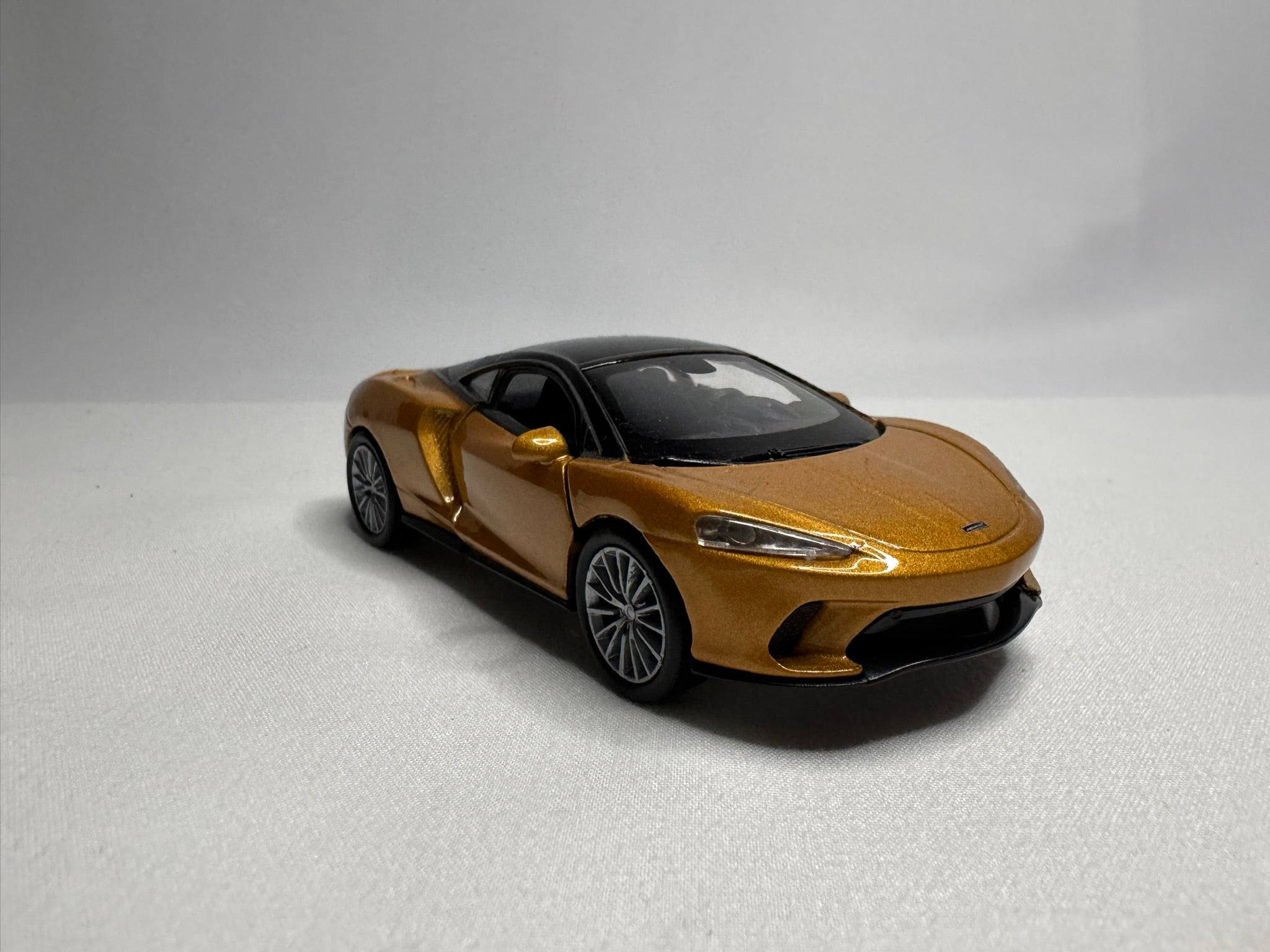 1:38 Welly McLaren GT 2019-2023 Orange #117