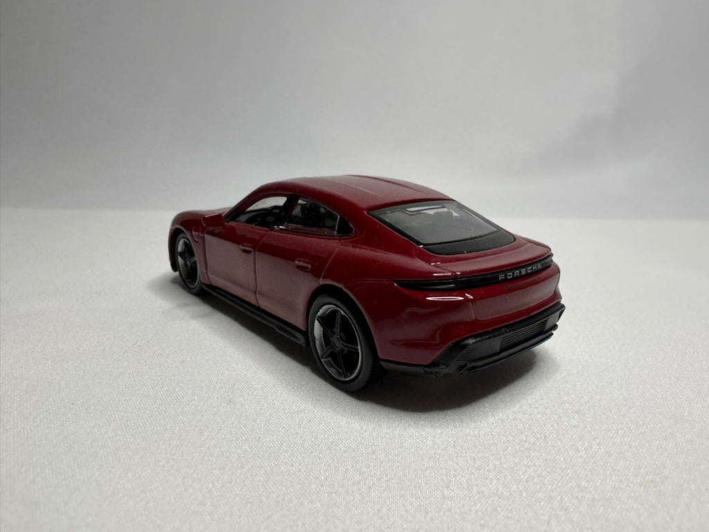 1:38 Welly Porsche Taycan Turbo S 2019-2025 Rot #126