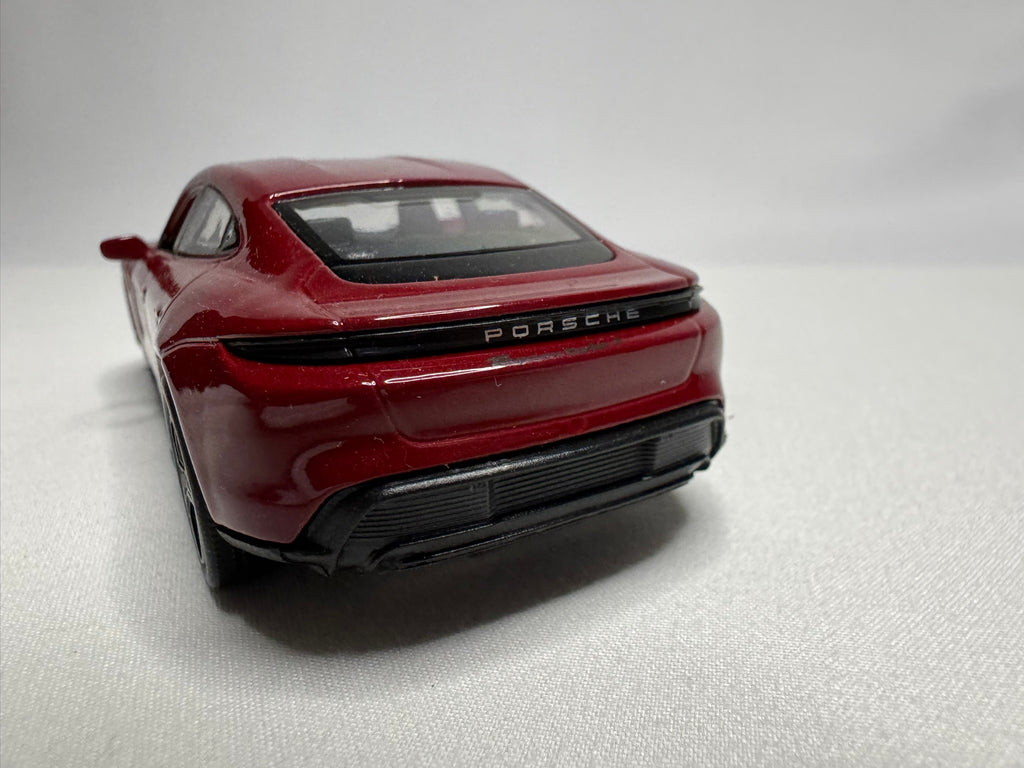1:38 Welly Porsche Taycan Turbo S 2019-2025 Rot #126