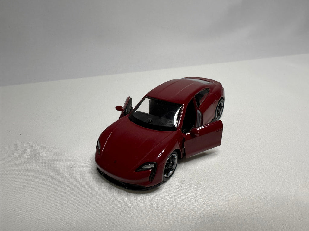 1:38 Welly Porsche Taycan Turbo S 2019-2025 Rot #126