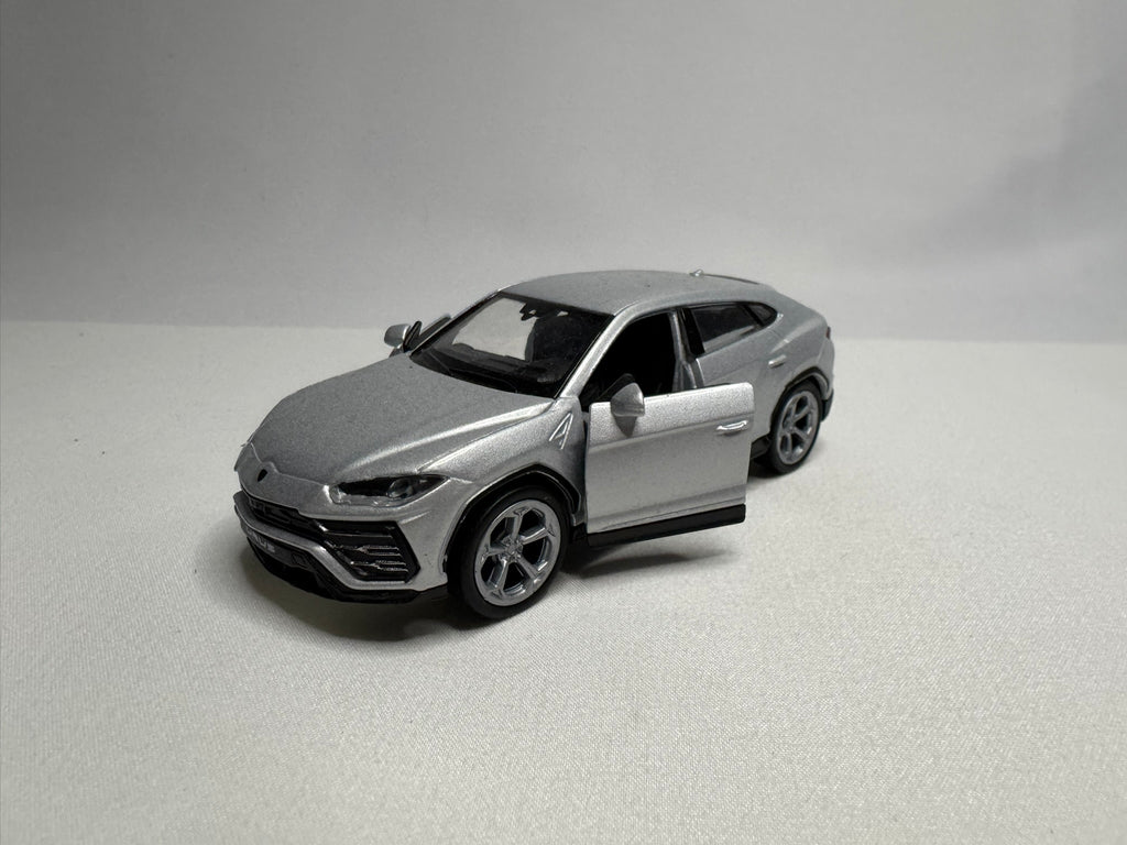 1:38 Welly Lamborghini URUS Silber #127