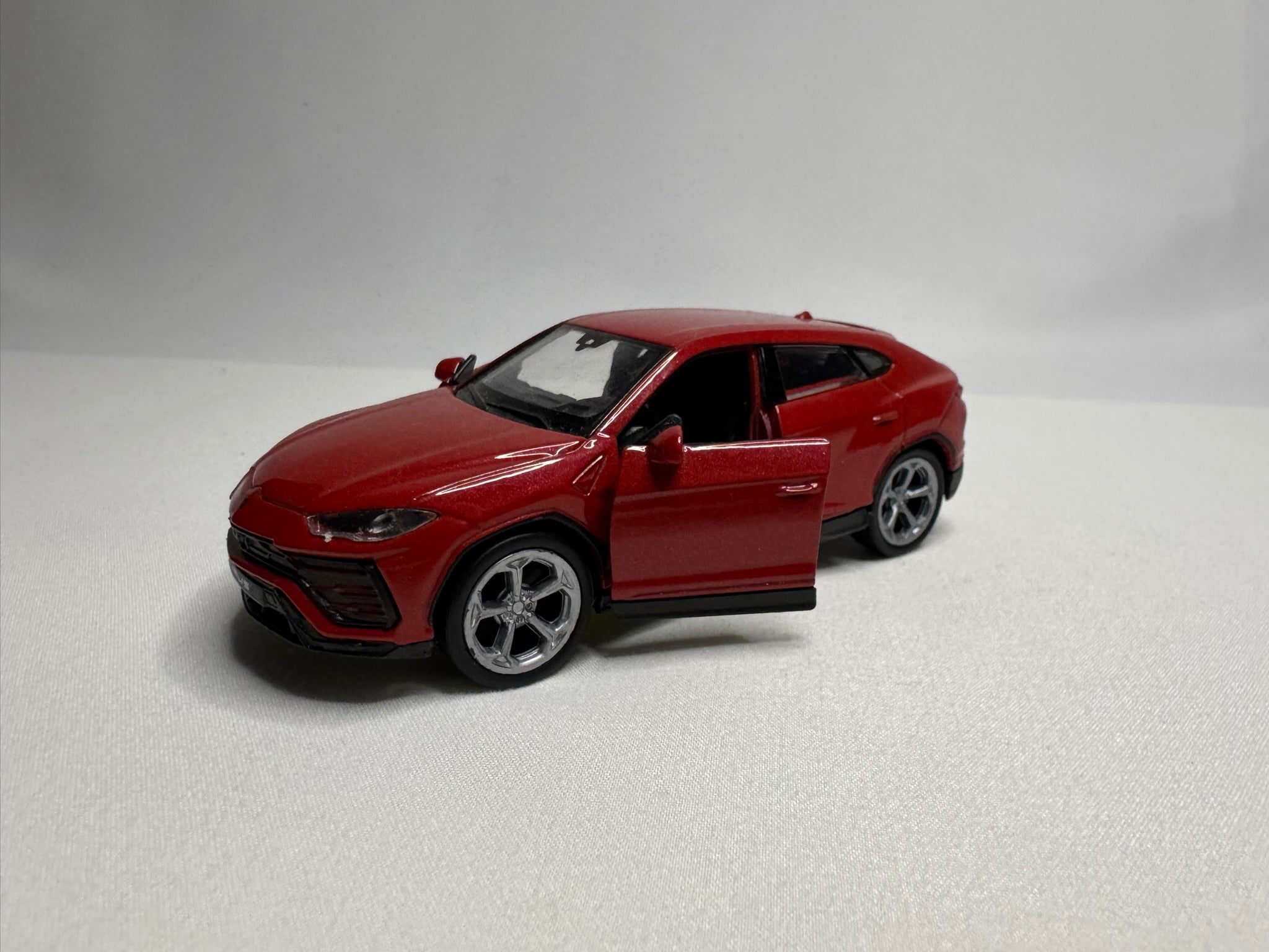 1:38 Welly Lamborghini URUS Rot  #129