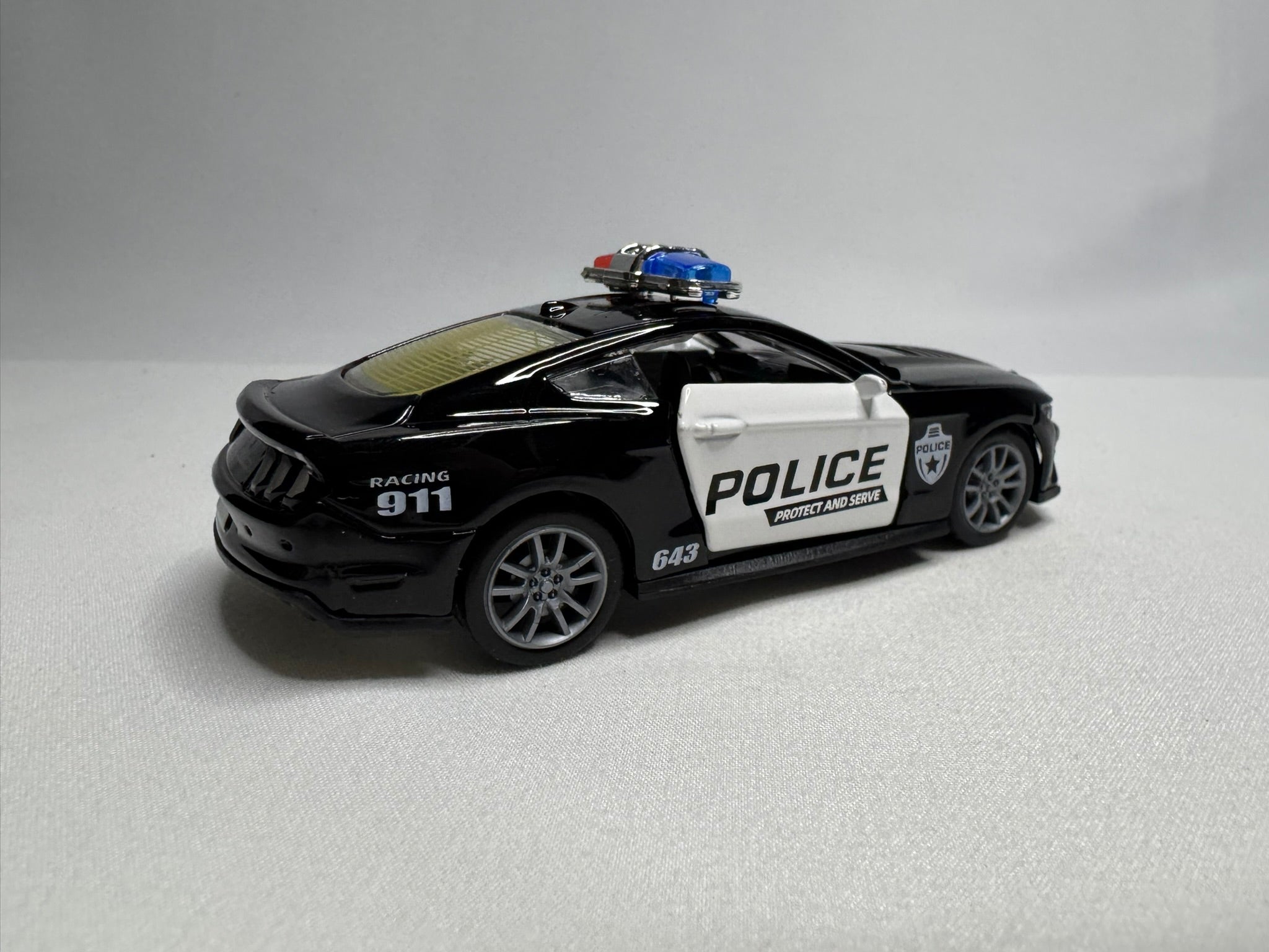 1:38 Ford Mustang Schwarz Police #130