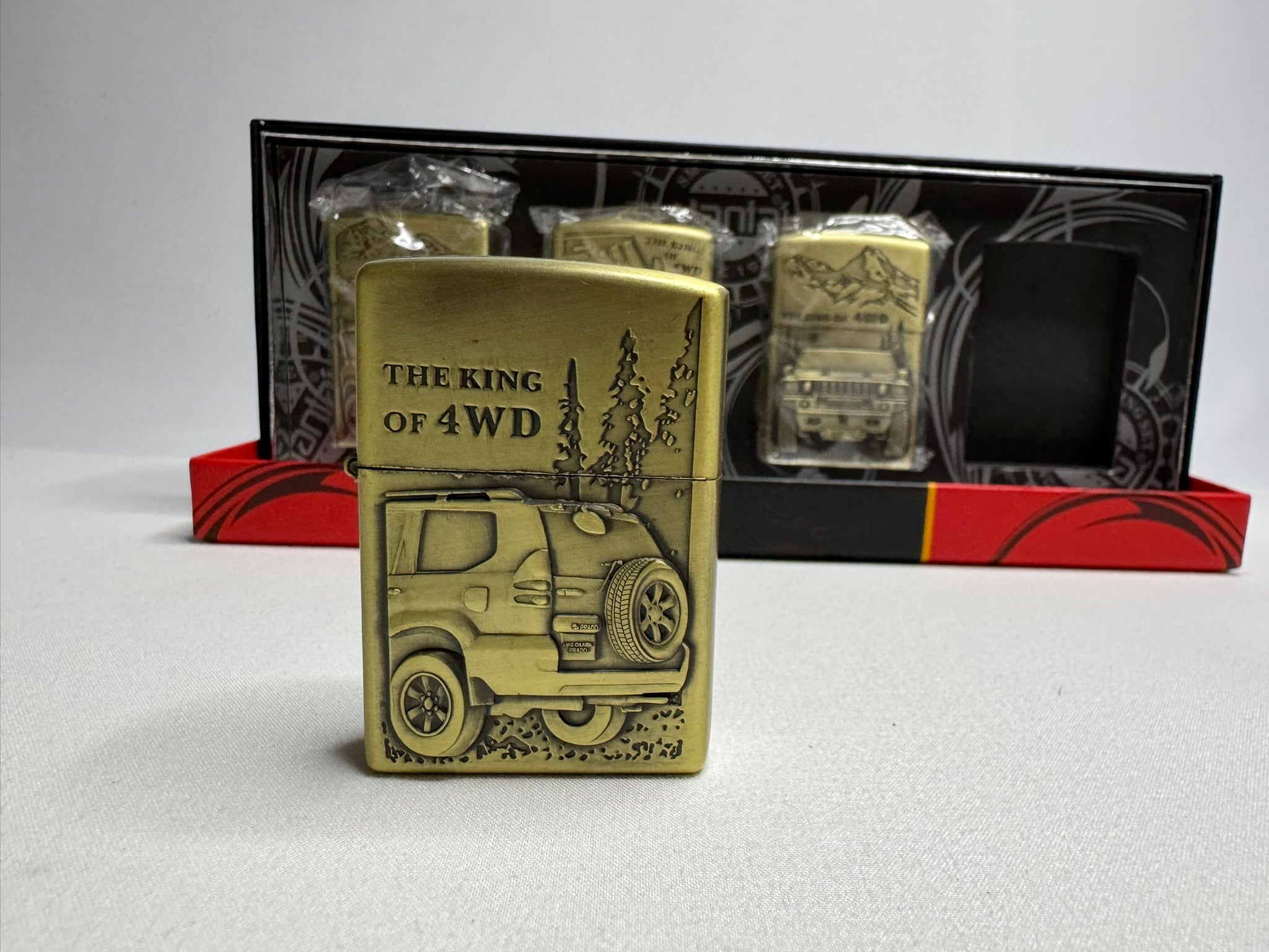 Ölfeuerzeug Benzinfeuerzeug  Sammlung 4 Stk Off-Road Autos thema #173