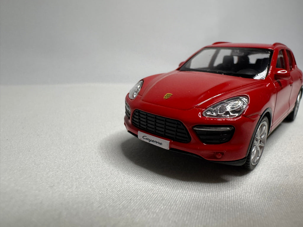 1:43 RMZ City Porsche Cayenne Rot #178