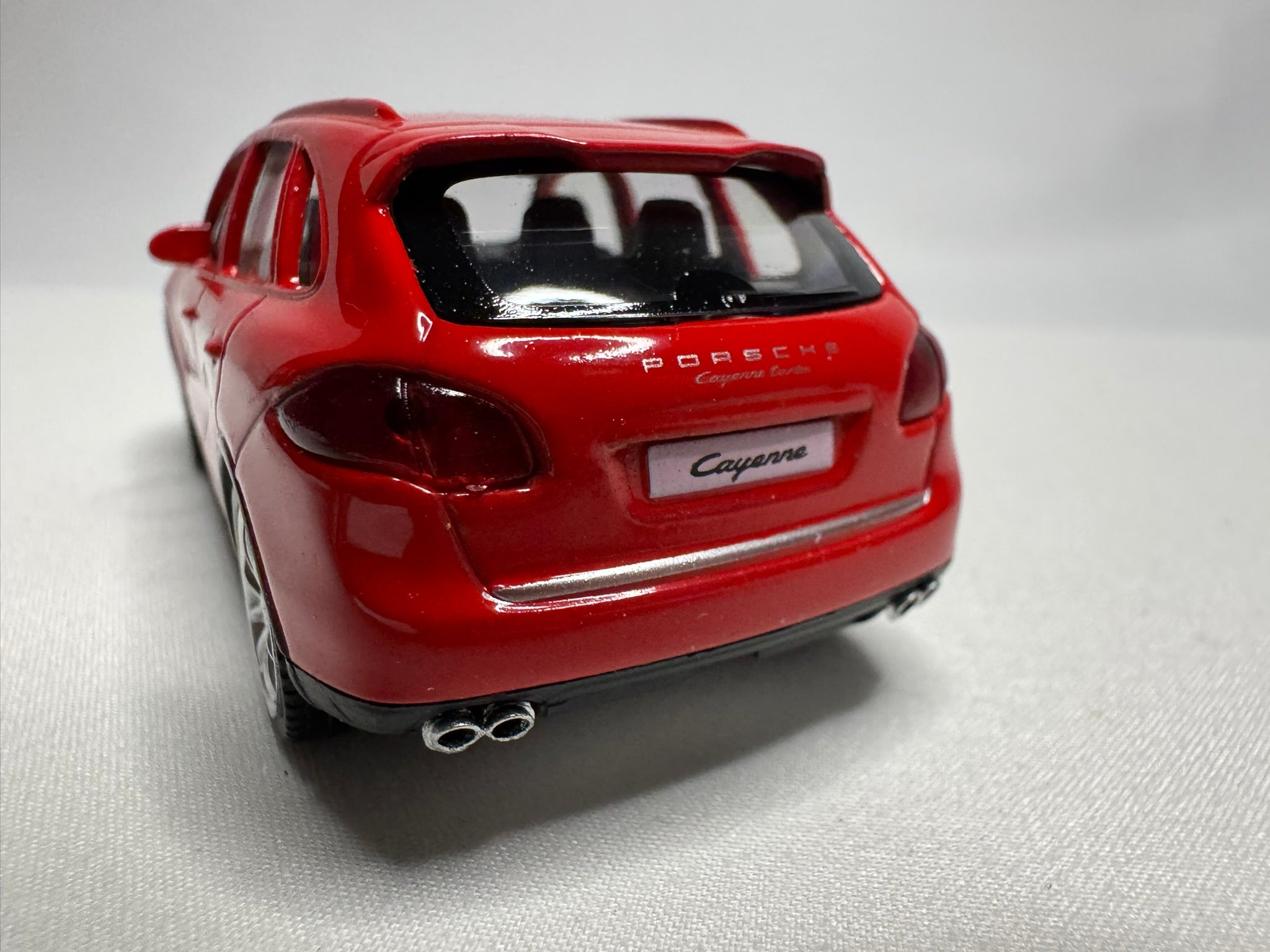 1:43 RMZ City Porsche Cayenne Rot #178