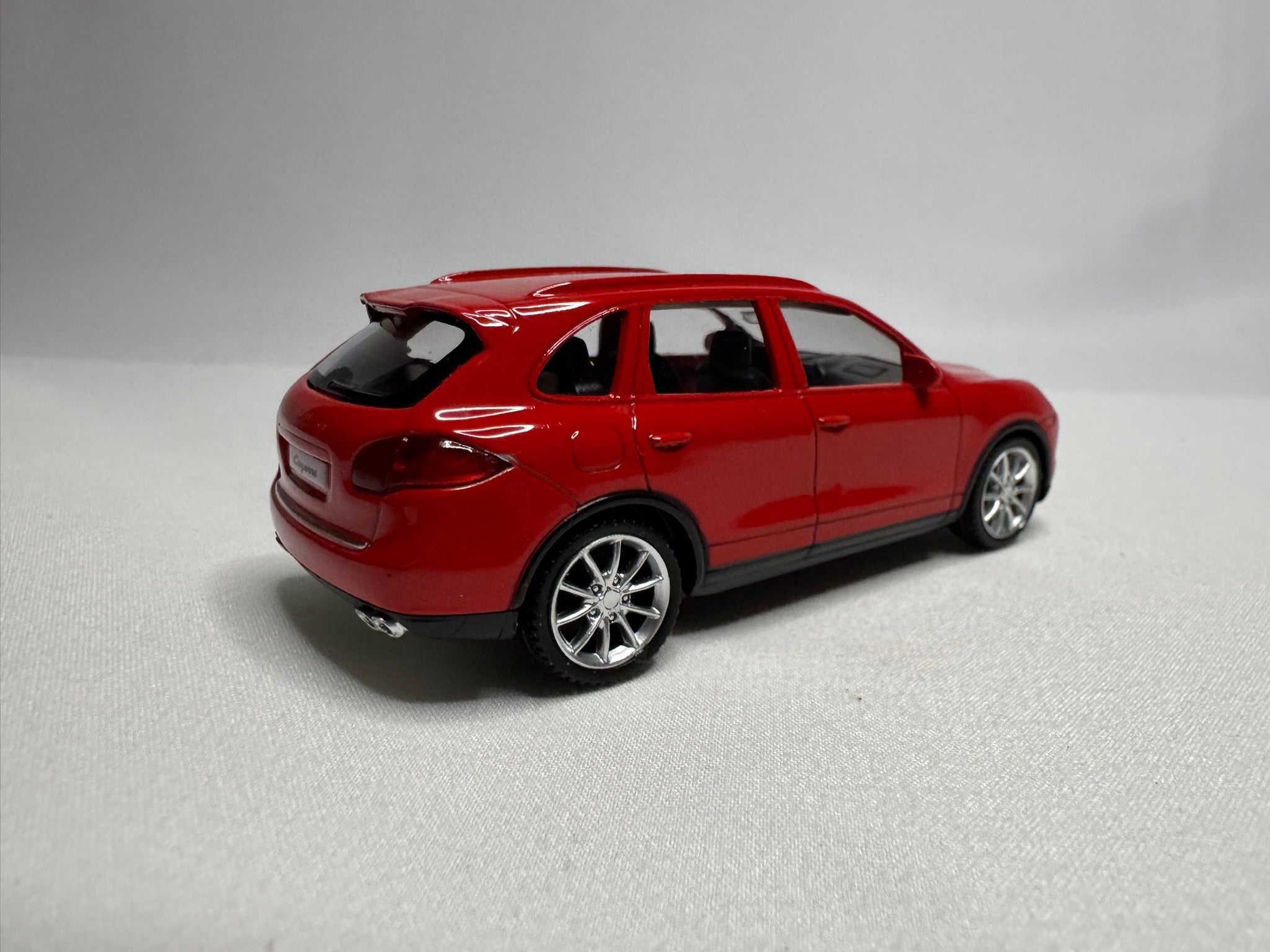 1:43 RMZ City Porsche Cayenne Rot #178