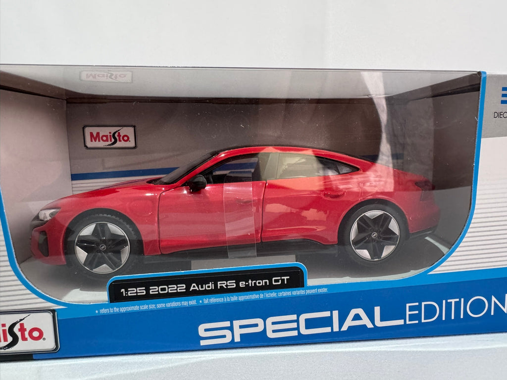 1:25 Maisto Audi E-Tron GT 2022 Rot #176