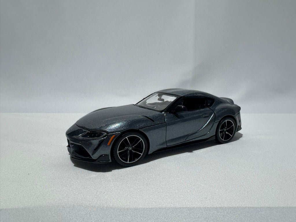 1:24 Maisto Toyota Supra GR Grau #177