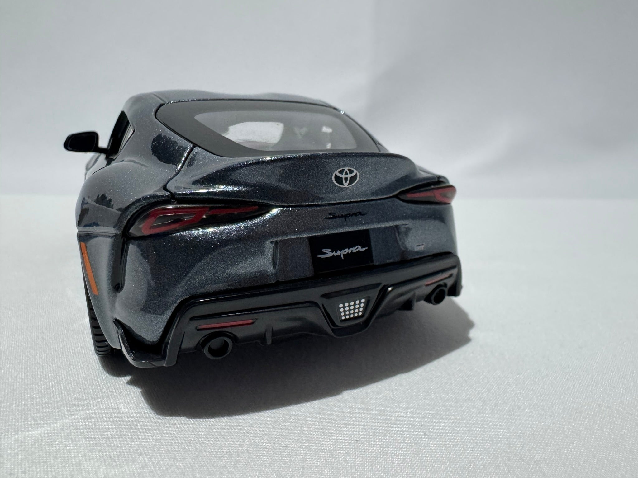 1:24 Maisto Toyota Supra GR Grau #177