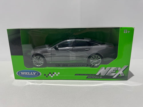 1:24 Welly Jaguar XJ 2010 Grau #179