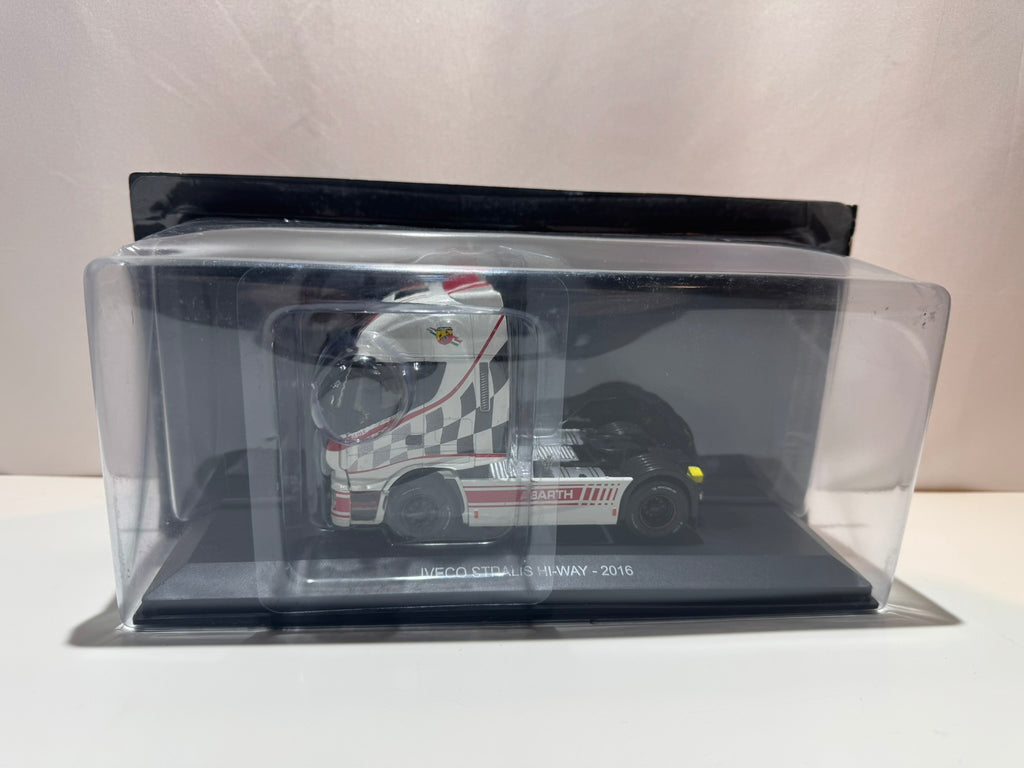 1:43 Iveco Stralis HI-WAY LKW 2016 Abarth Edition #212