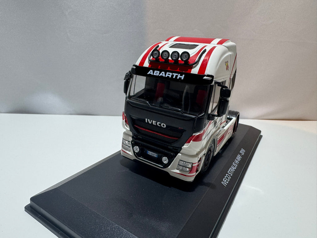 1:43 Iveco Stralis HI-WAY LKW 2016 Abarth Edition #212