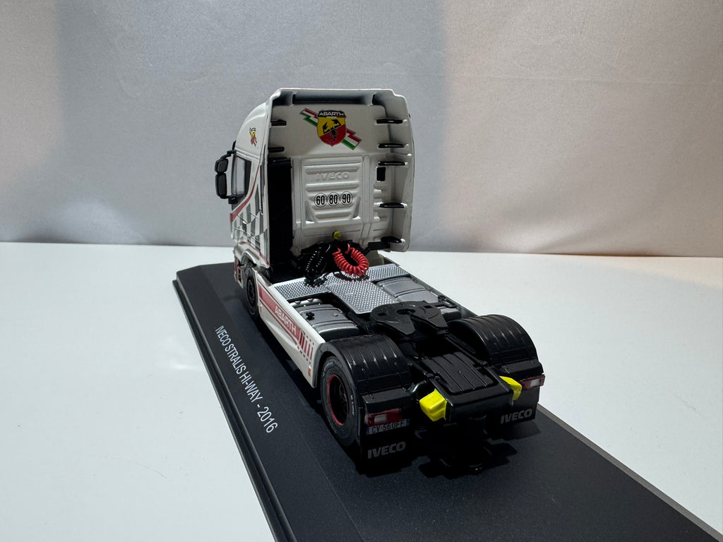1:43 Iveco Stralis HI-WAY LKW 2016 Abarth Edition #212