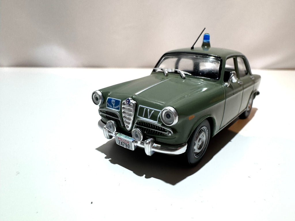1:43 Alfa Romeo Giulietta Police Polizei 1954–1965 #215