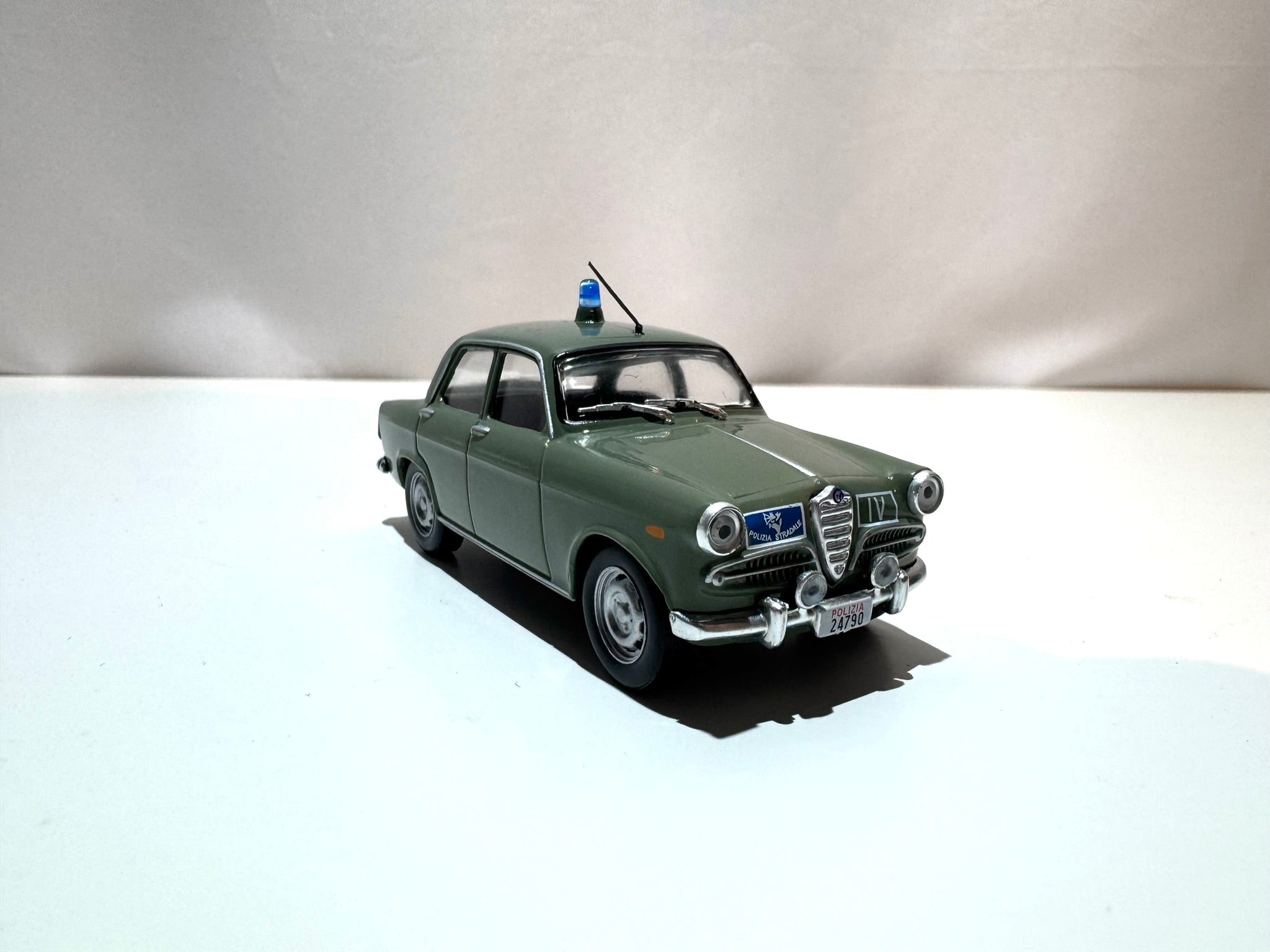 1:43 Alfa Romeo Giulietta Police Polizei 1954–1965 #215