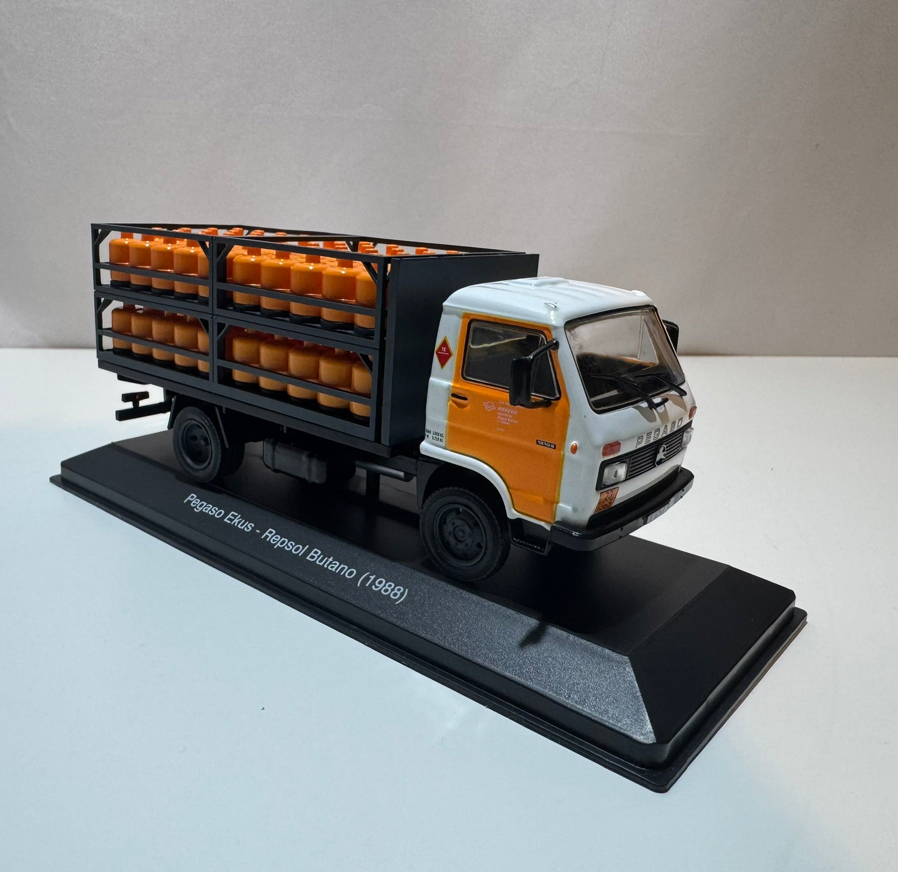 1:43 Pegaso Ekus( VW LT) 1988 Repsol Butano LKW #217
