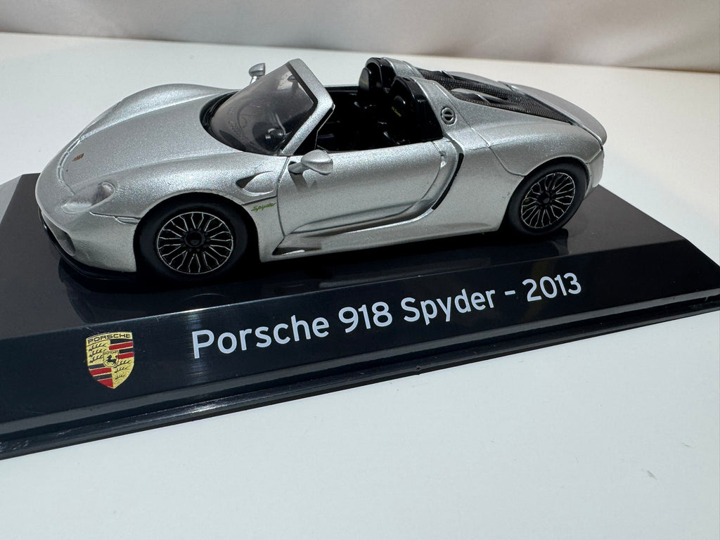 1:43 Porsche 918 Spyder 2013 Silver NEW