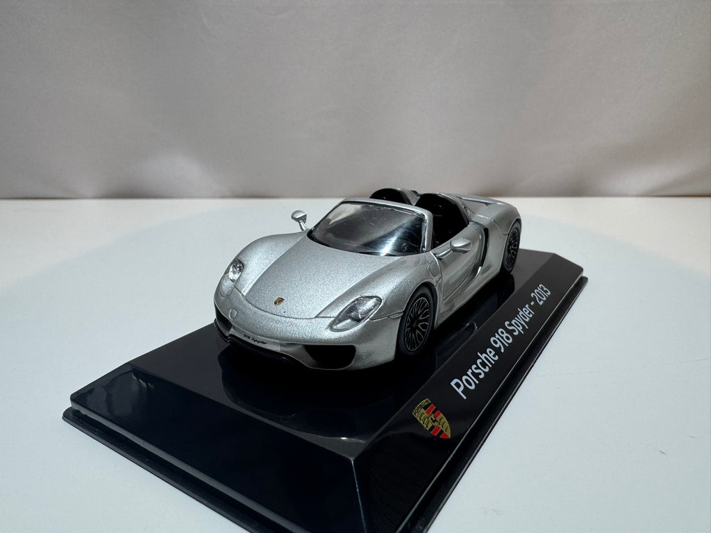 1:43 Porsche 918 Spyder 2013 Silver NEW