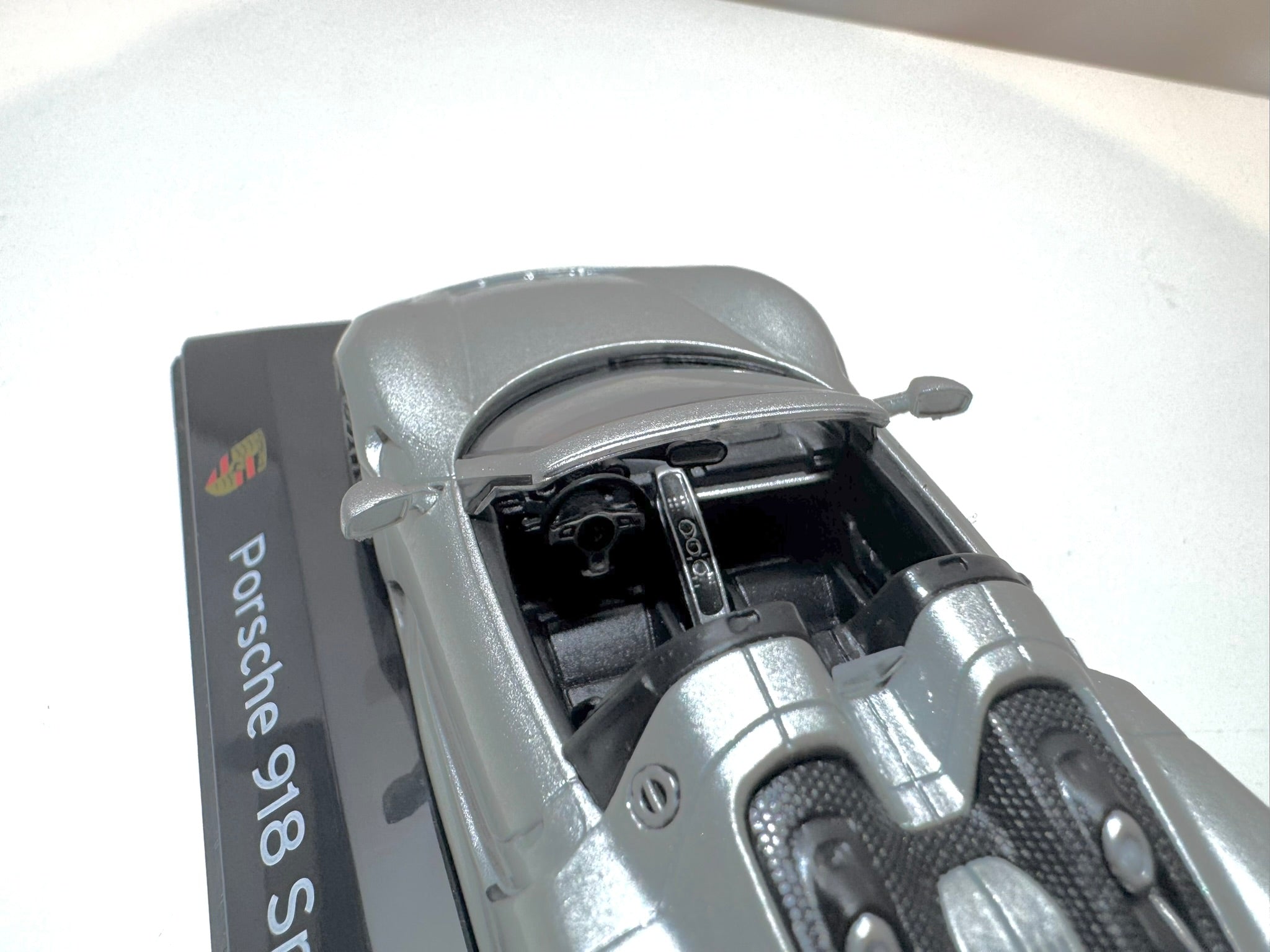 1:43 Porsche 918 Spyder 2013 Silver NEW