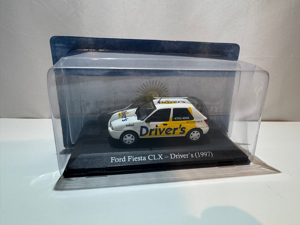 1:43 Ford Fiesta CLX 1996–1999 Weiß (Driver's) #221