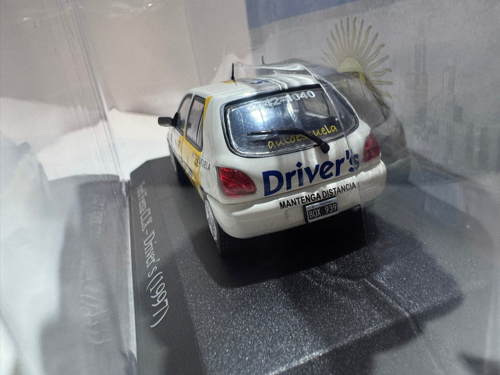1:43 Ford Fiesta CLX 1996–1999 Weiß (Driver's) #221