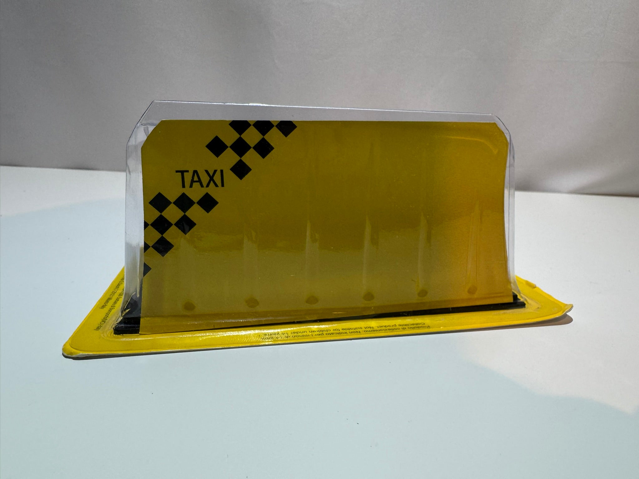 1:43 Mercedes-Benz 200D 1966 Taxi Yellow NEW