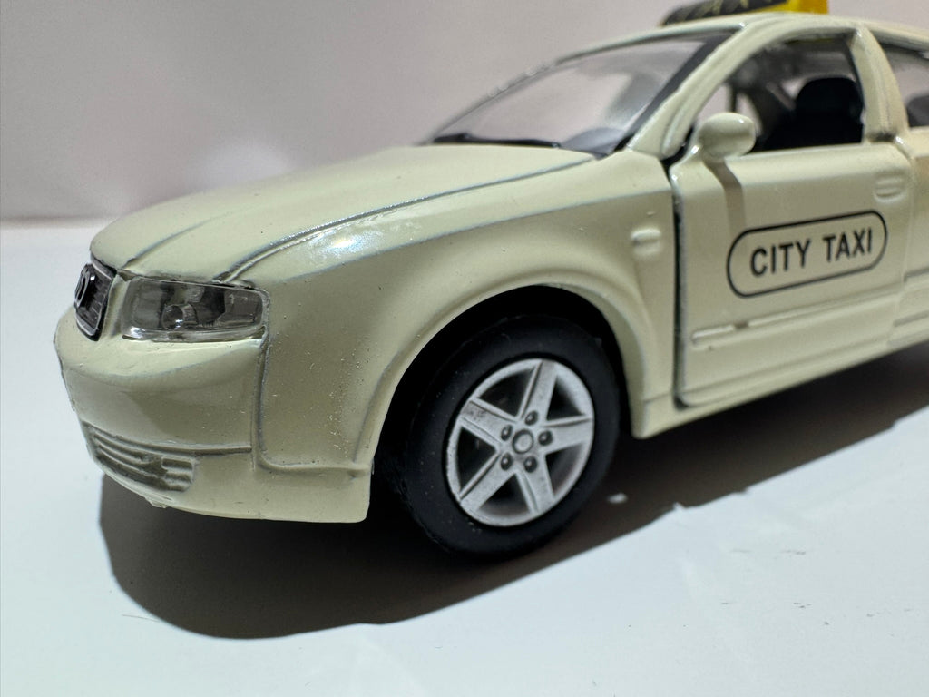 1:38 Welly Audi A4 B6 2000-2004 Berliner Taxi #224
