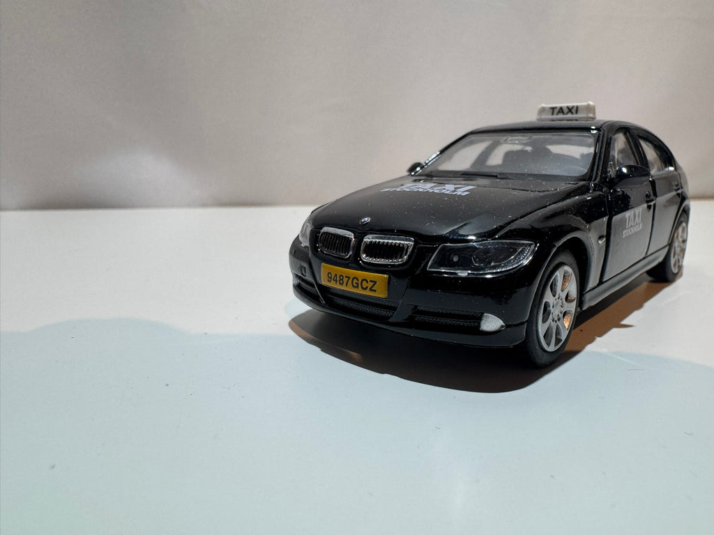 1:38 Welly BMW E90 3-er Series Schwarz Stockholm Taxi #225