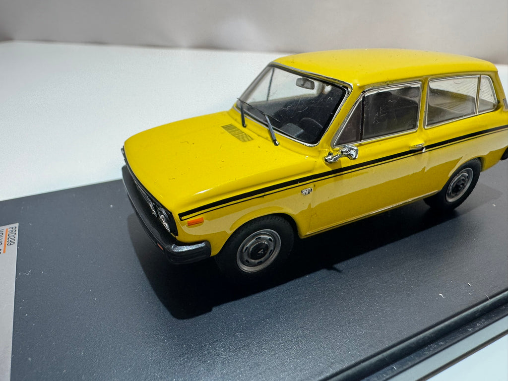 1:43 Premium X Volvo 66 Limited Edition Gelb OVP #206