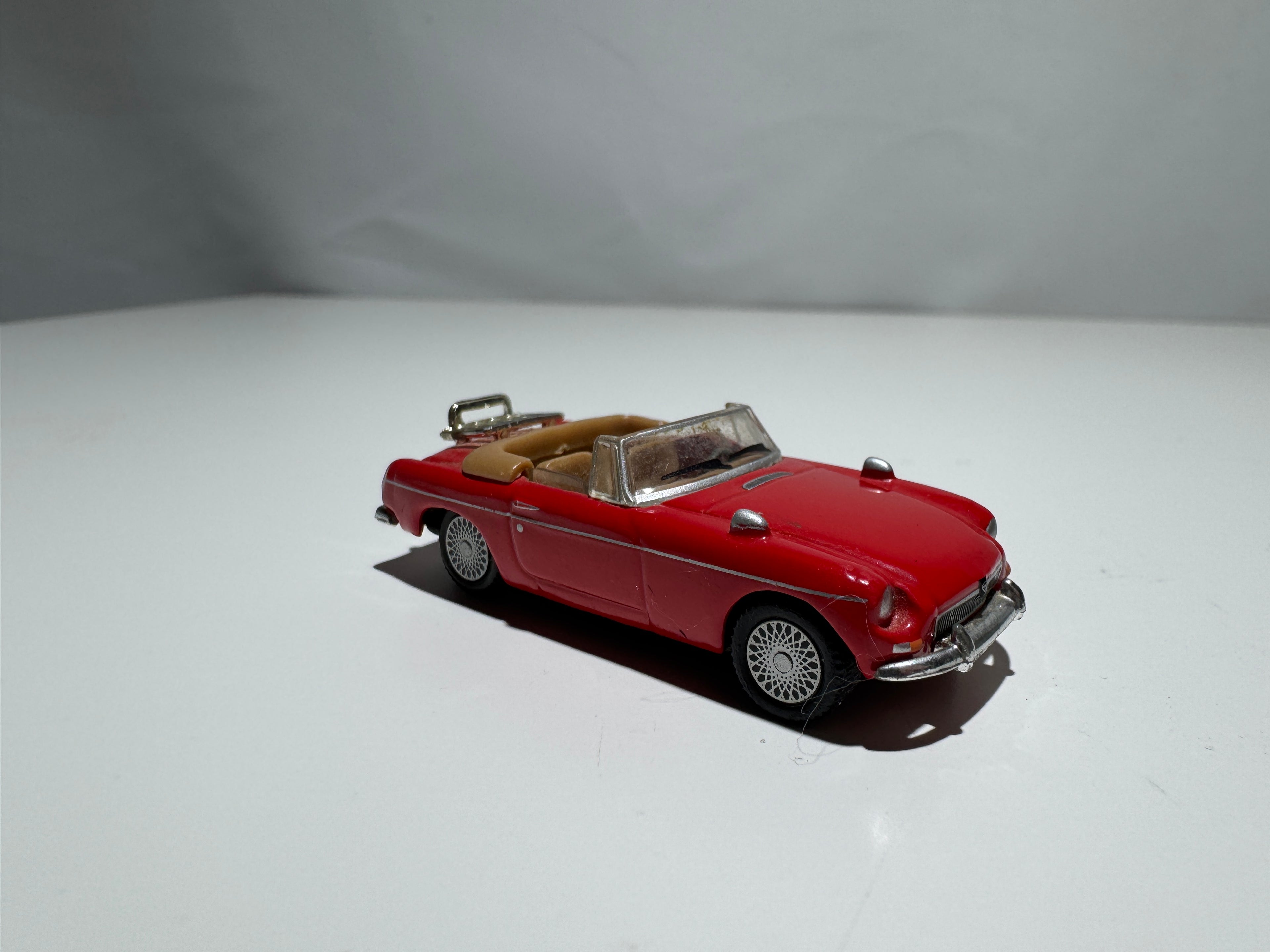 1:72 Schuco MGB Cabrio 1962 Rot  #307