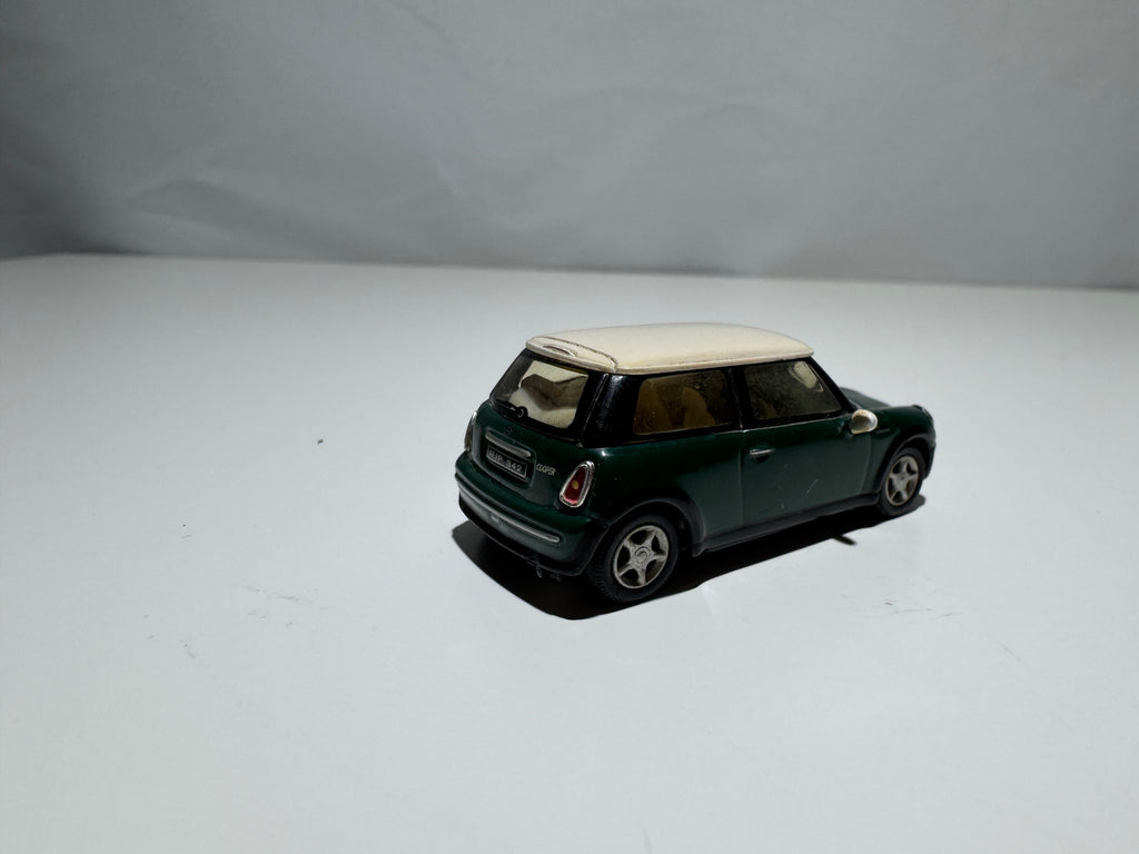 1:72 Hongwell Mini Cooper R53 Grün #297