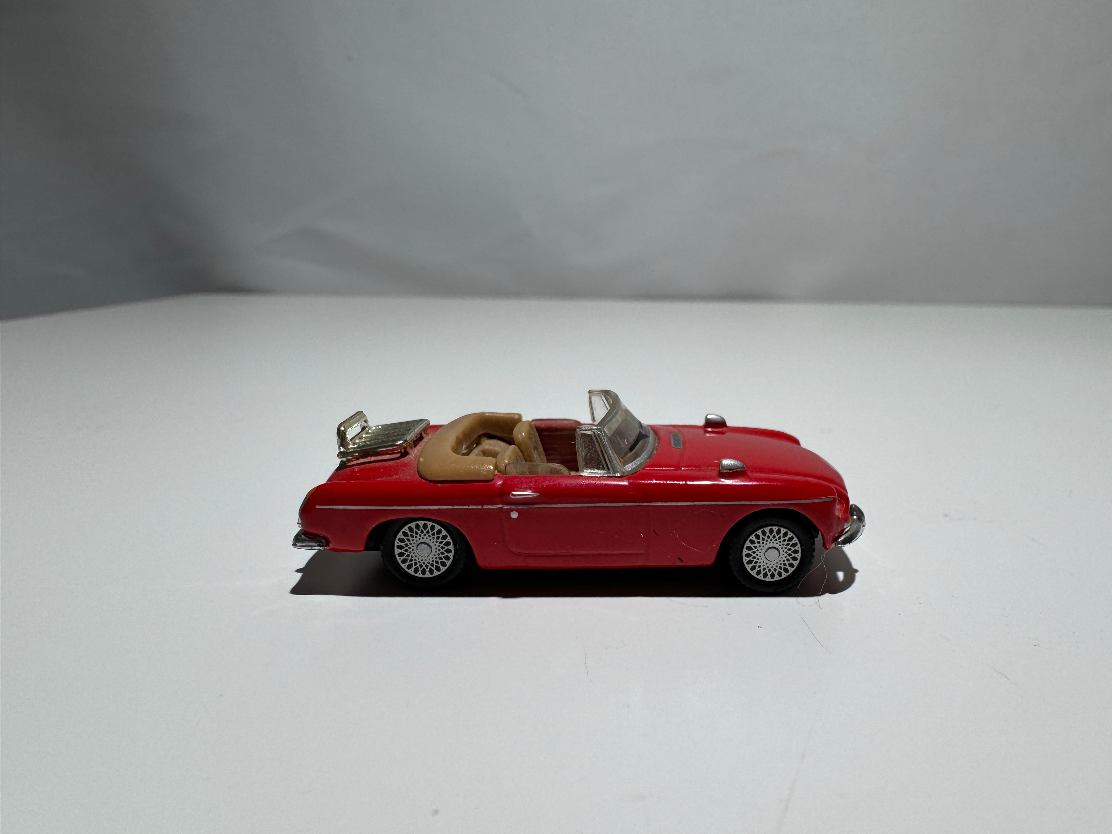 1:72 Schuco MGB Cabrio 1962 Rot  #307