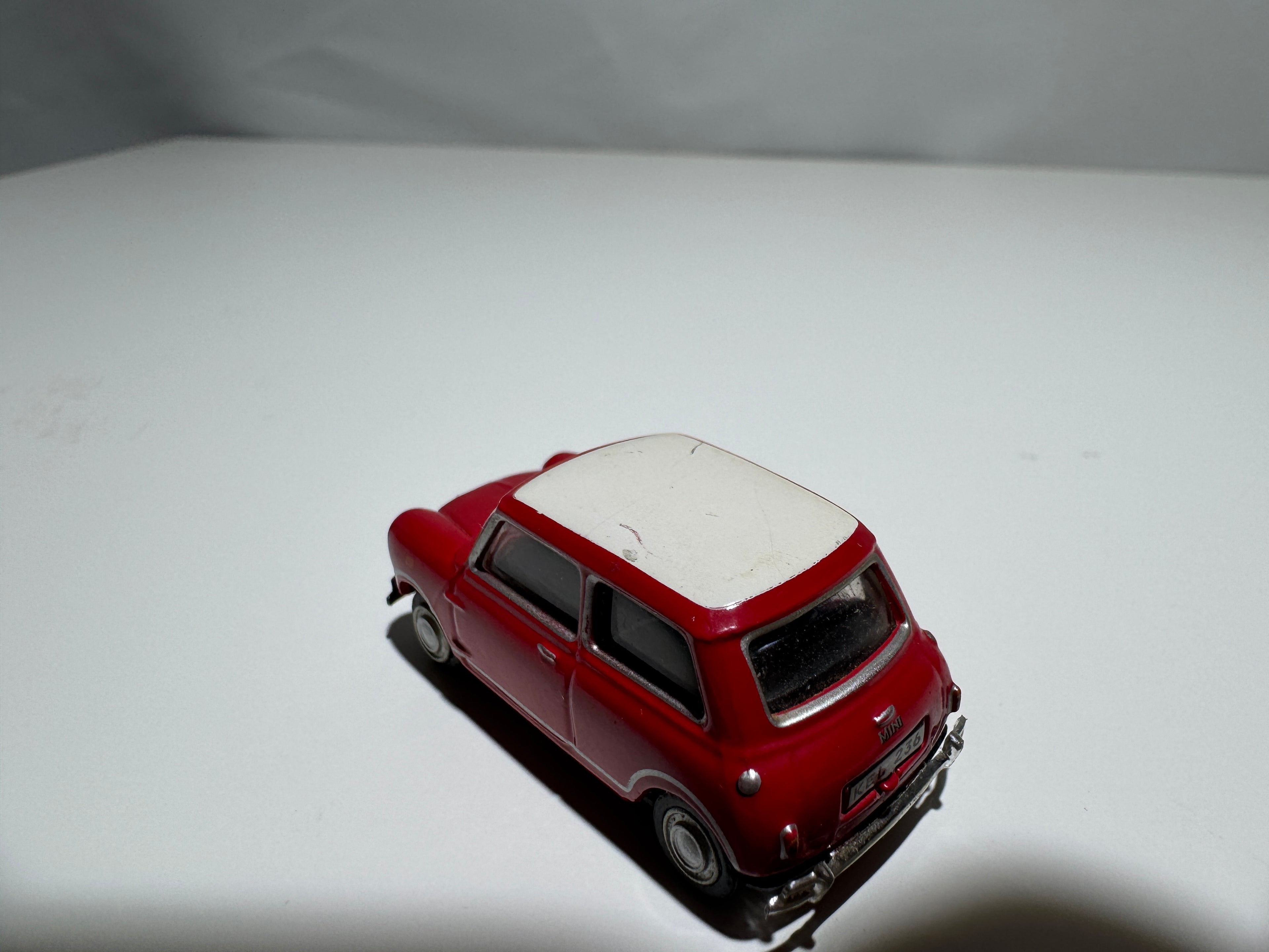 1:72 Hongwell Mini Cooper Rot-Weiß #302
