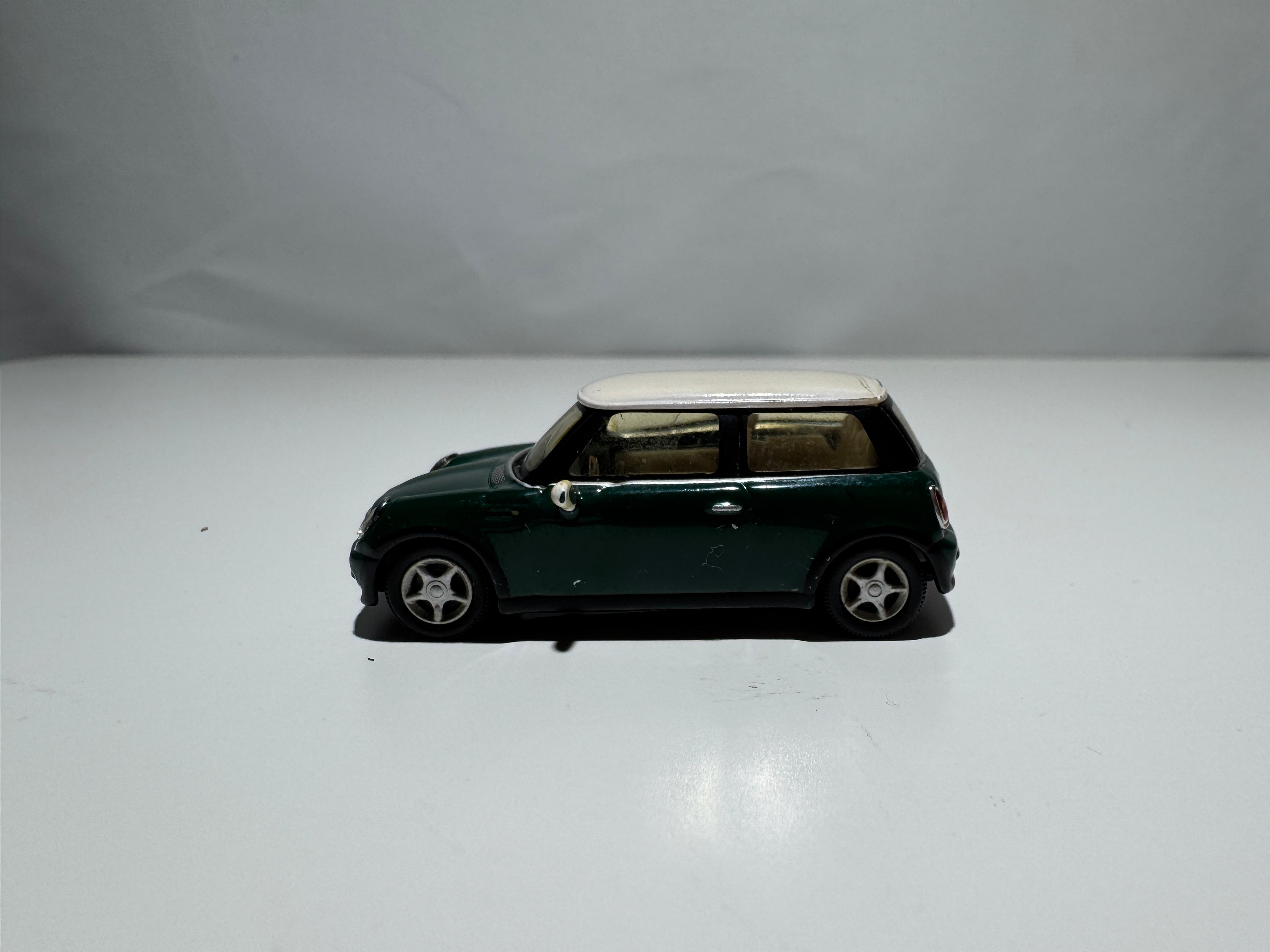 1:72 Hongwell Mini Cooper R53 Grün #297