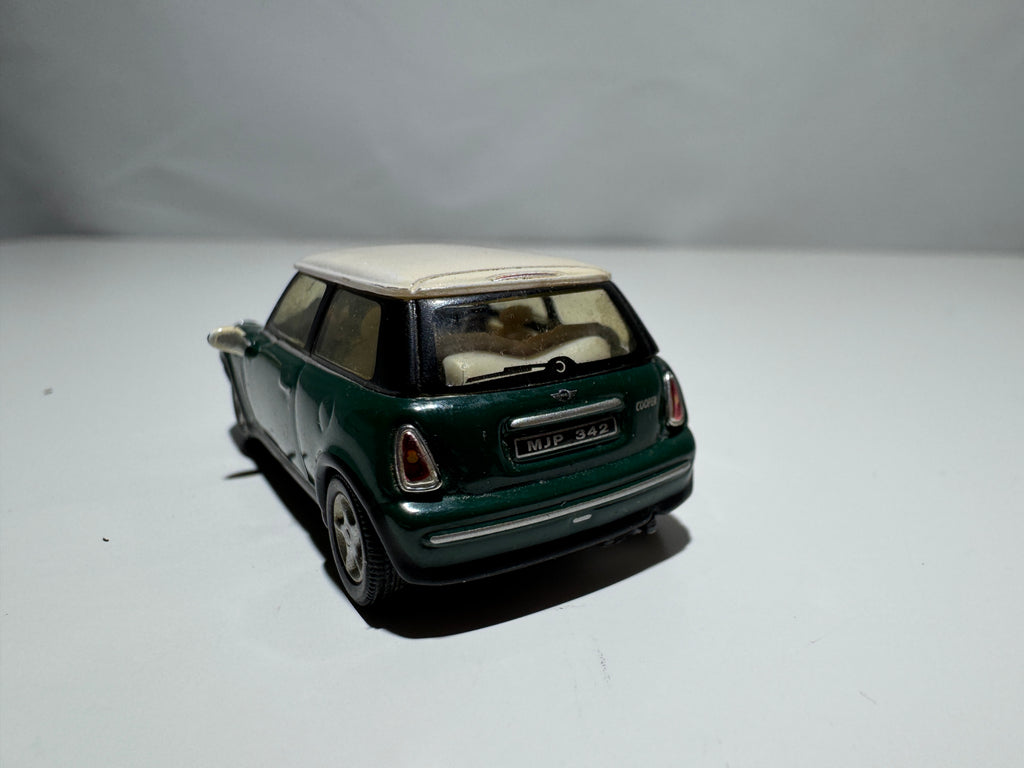 1:72 Hongwell Mini Cooper R53 Grün #297