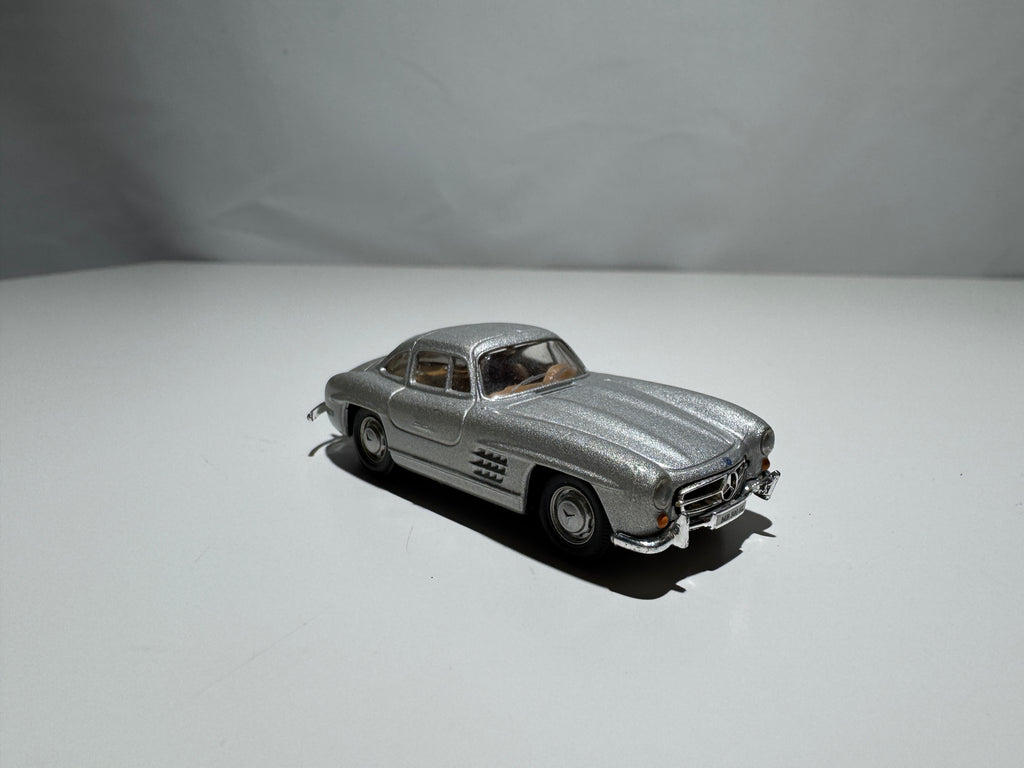 1:72 Schuco Mercedes-Benz 300 SL Coupe Silber #306